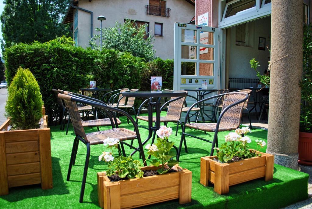 Hostel Cuba Banyaluka Dış mekan fotoğraf