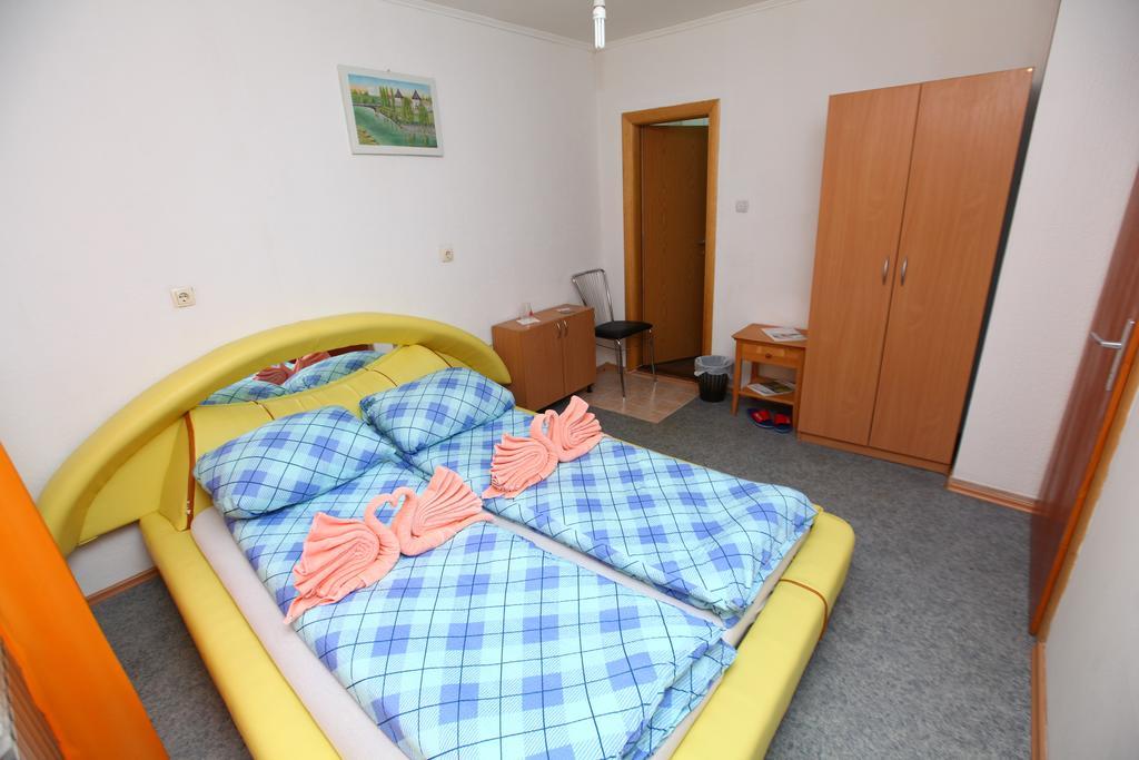 Hostel Cuba Banyaluka Dış mekan fotoğraf